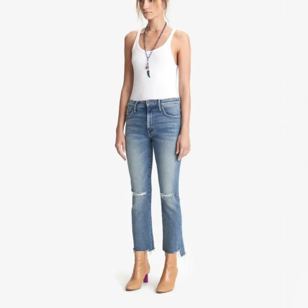 MOTHER The Insider Crop Step Fray Jeans Reckless on Shiny White Vespa​​​​ - Picture 3 of 13